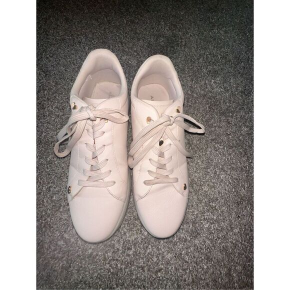 Aldo Shoes - Aldo’s RoseCloud Pink Heart Low Top